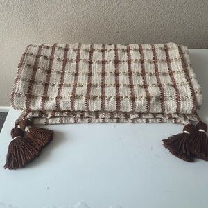 Farmhouse Checkered Throw Blanket with Tassels
